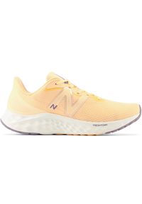 Buty damskie New Balance Fresh Foam Arishi v4 WARISCS4 – pomarańczowe. Okazja: na co dzień. Kolor: pomarańczowy. Materiał: guma. Szerokość cholewki: normalna. Sport: fitness