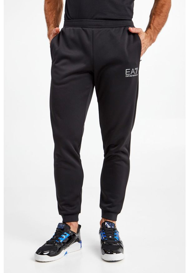 EA7 Emporio Armani - Spodnie dresowe EA7 EMPORIO ARMANI. Materiał: dresówka
