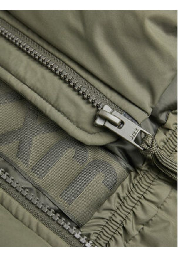 JJXX Kurtka zimowa Olly 12258743 Zielony Regular Fit. Kolor: zielony. Materiał: syntetyk. Sezon: zima