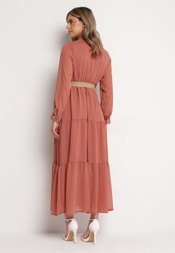 Born2be - Pomarańczowa Sukienka z Kopertowym Dekoltem i Plecionym Paskiem Dirmi. Kolor: pomarańczowy. Materiał: materiał. Typ sukienki: kopertowe