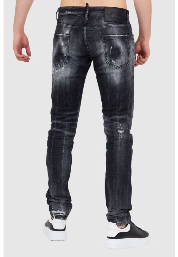 DSQUARED2 Czarne jeansy męskie cool guy jean, Rozmiar 46. Kolor: czarny. Wzór: aplikacja