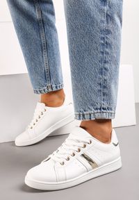 Born2be - Białe Sneakersy Sznurowane z Metalicznymi Wstawkami Vunna. Kolor: biały. Materiał: jeans. Obcas: na obcasie. Wysokość obcasa: niski