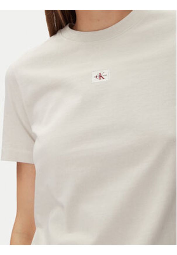 Calvin Klein Jeans T-Shirt J20J225243 Beżowy Regular Fit. Kolor: beżowy. Materiał: bawełna