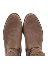 Brązowe Kozaki S.Barski Modne Obuwie Damskie. Okazja: do pracy, na spacer, na co dzień. Kolor: beżowy. Szerokość cholewki: normalna. Wzór: ażurowy. Materiał: materiał. Sezon: zima, jesień. Obcas: na obcasie. Styl: klasyczny, casual, elegancki. Wysokość obcasa: niski #6