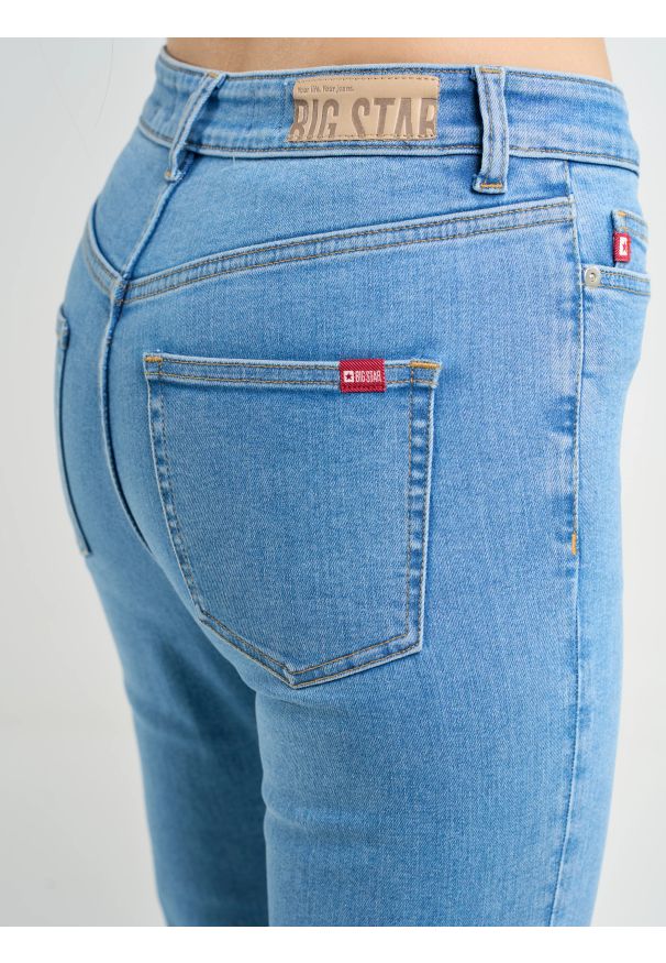 Big-Star - Jeansy damskie z rozszerzaną nogawką jasnoniebieskie Clara Flare 158. Okazja: na co dzień. Kolor: niebieski. Styl: retro, klasyczny, elegancki, casual