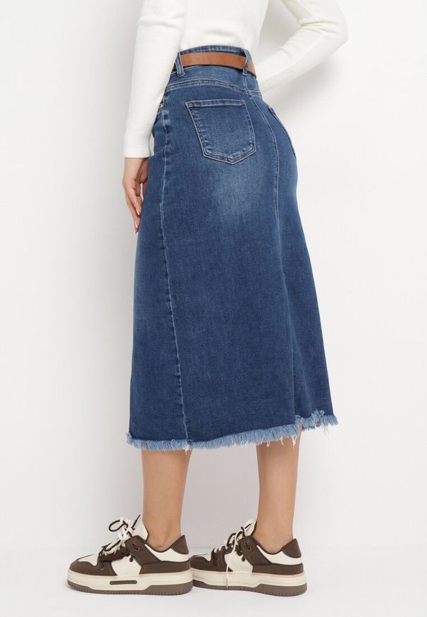 Born2be - Niebieska Jeansowa Spódnica Midi z Paskiem z Klamrą w Komplecie Sandria. Kolor: niebieski. Materiał: jeans