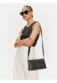 Calvin Klein Torebka Ck Must Shoulder Bag K60K611928 Czarny. Kolor: czarny. Materiał: skórzane #4