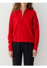 Reserved - Wełniany sweter z kołnierzykiem - czerwony. Kolor: czerwony. Materiał: wełna