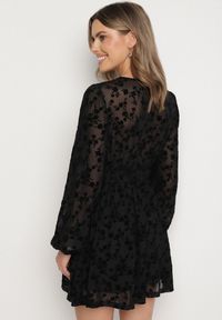 Born2be - Czarna Siateczkowa Sukienka Vices z Kwiatowym Wzorem z Weluru Erhelia. Okazja: na co dzień. Kolor: czarny. Materiał: welur. Wzór: kwiaty. Typ sukienki: proste. Styl: casual, elegancki #7