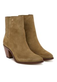 TOMMY HILFIGER - Tommy Hilfiger Botki Western FW0FW08888 Brązowy. Kolor: brązowy. Materiał: zamsz, skóra #4