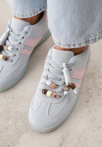Born2be - Niebieskie Sneakersy w Stylu Tenisówek z Koralikami Charnara. Okazja: na co dzień. Kolor: niebieski. Materiał: dresówka. Wzór: aplikacja #2