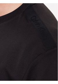 Calvin Klein T-Shirt Logo K10K111177 Czarny Regular Fit. Kolor: czarny. Materiał: bawełna #2