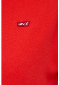 Levi's® - Levi's Bluza bawełniana damska kolor czerwony z kapturem gładka. Okazja: na spotkanie biznesowe, na co dzień. Typ kołnierza: kaptur. Kolor: czerwony. Materiał: bawełna. Długość rękawa: długi rękaw. Długość: długie. Wzór: gładki. Styl: biznesowy, casual #3