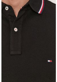 TOMMY HILFIGER - Tommy Hilfiger - Polo MW0MW13080. Typ kołnierza: polo. Kolor: czarny. Materiał: dzianina. Długość: krótkie #2