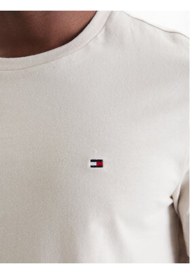 TOMMY HILFIGER - Tommy Hilfiger T-Shirt Ess Seasonal MW0MW39995 Beżowy Regular Fit. Kolor: beżowy. Materiał: bawełna