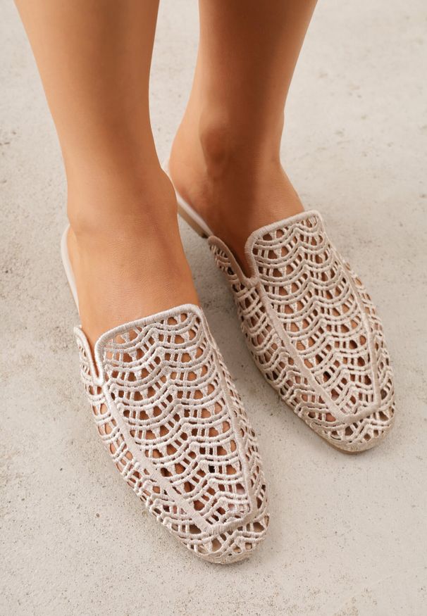 Born2be - Beżowe Klapki Mule z Ażurową Cholewką Szydełkową Civeza. Okazja: na co dzień. Kolor: beżowy. Materiał: jeans, len. Wzór: ażurowy. Sezon: lato. Styl: casual