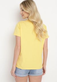 Born2be - Żółty Bawełniany T-shirt z Ozdobnym Nadrukiem Wanestra. Okazja: na co dzień. Kolor: żółty. Materiał: bawełna. Wzór: nadruk. Styl: casual #3