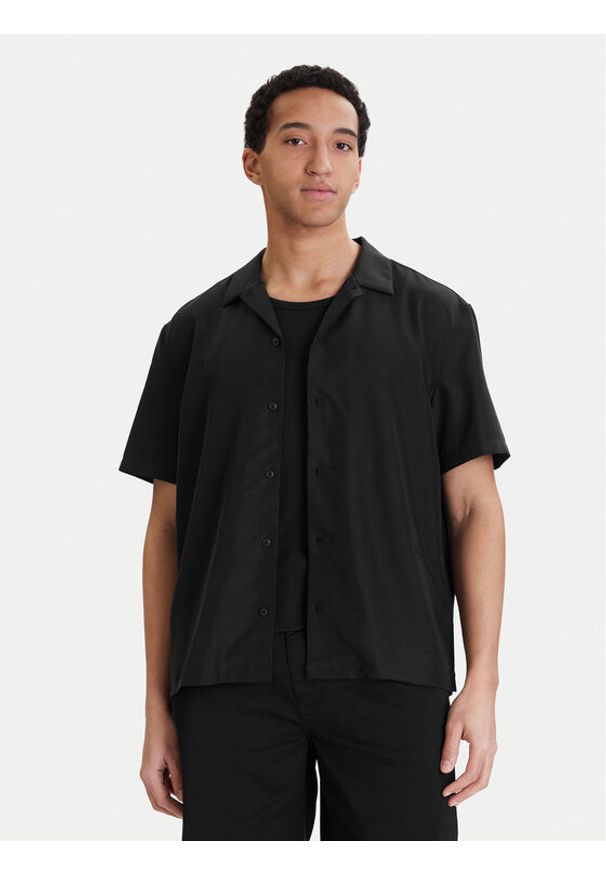 Calvin Klein Koszula LV04LF114G Czarny Relaxed Fit. Kolor: czarny. Materiał: syntetyk