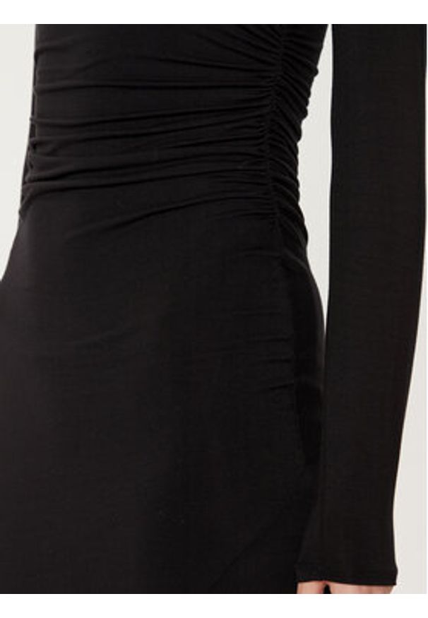 Guess Sukienka codzienna W5RK1K KC1J2 Czarny Bodycon Fit. Okazja: na co dzień. Kolor: czarny. Materiał: wiskoza. Typ sukienki: bodycon, proste. Styl: casual