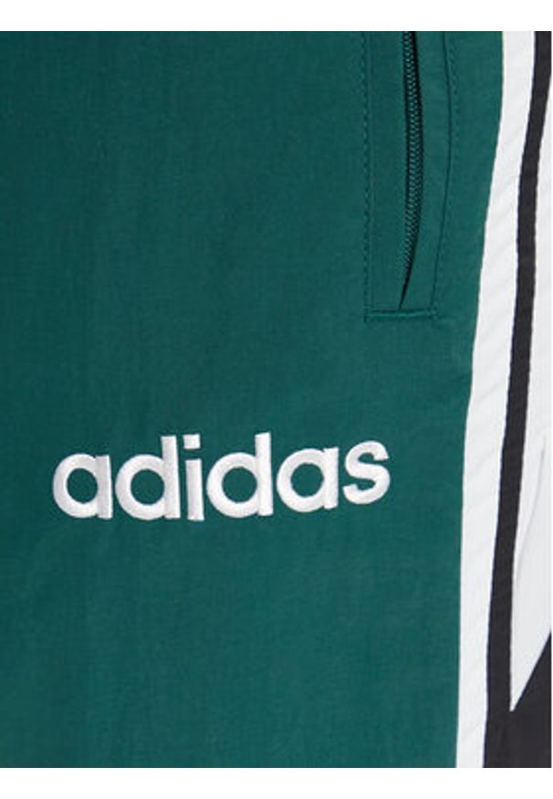 Adidas - adidas Spodnie dresowe JX3055 Zielony Regular Fit. Kolor: zielony. Materiał: syntetyk