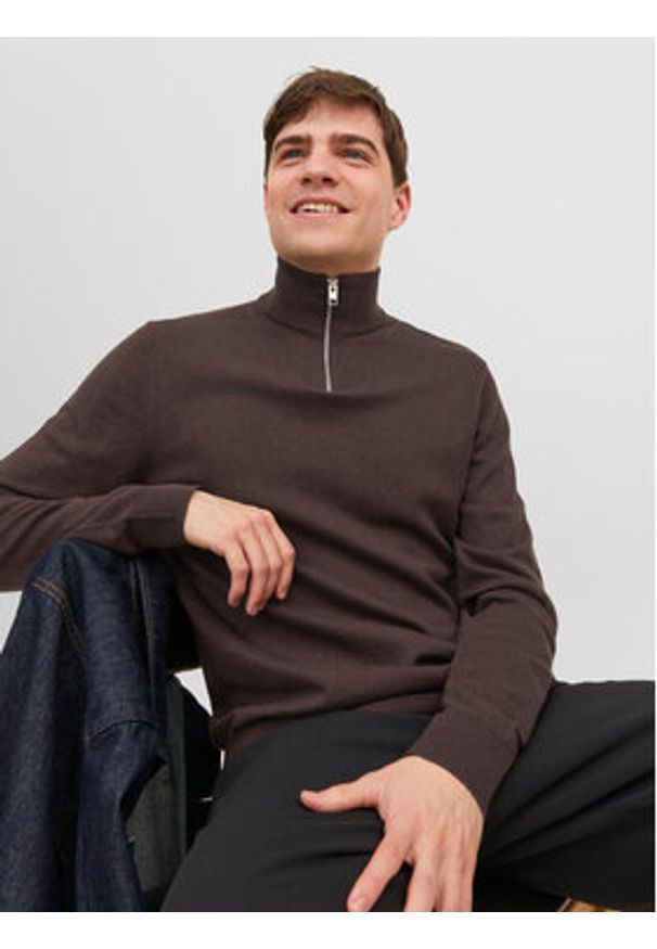 Jack & Jones - Jack&Jones Sweter 12189339 Brązowy Regular Fit. Kolor: brązowy. Materiał: bawełna