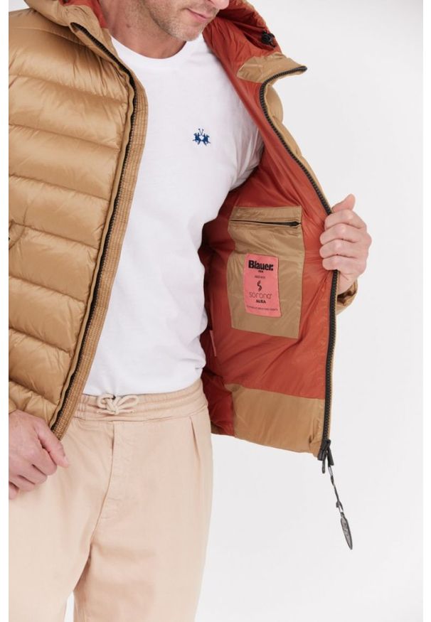 Blauer USA - BLAUER Jasnobrązowa puchowa kurtka męska Virgil z kapturem, Rozmiar XXL. Typ kołnierza: kaptur. Kolor: brązowy. Materiał: puch