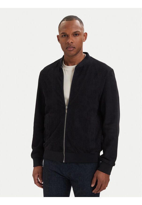 Karl Lagerfeld - KARL LAGERFELD Kurtka skórzana 555011 562411 Granatowy Regular Fit. Typ kołnierza: dekolt w karo. Kolor: niebieski. Materiał: skóra