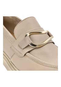 Beżowe Półbuty Nessi Eleganckie Buty Damskie. Zapięcie: klamry. Kolor: beżowy. Materiał: materiał, jeans. Wzór: gładki. Styl: elegancki #3
