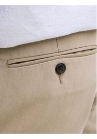 Jack & Jones - Jack&Jones Szorty materiałowe Stace 12271357 Beżowy Relaxed Fit. Kolor: beżowy. Materiał: syntetyk