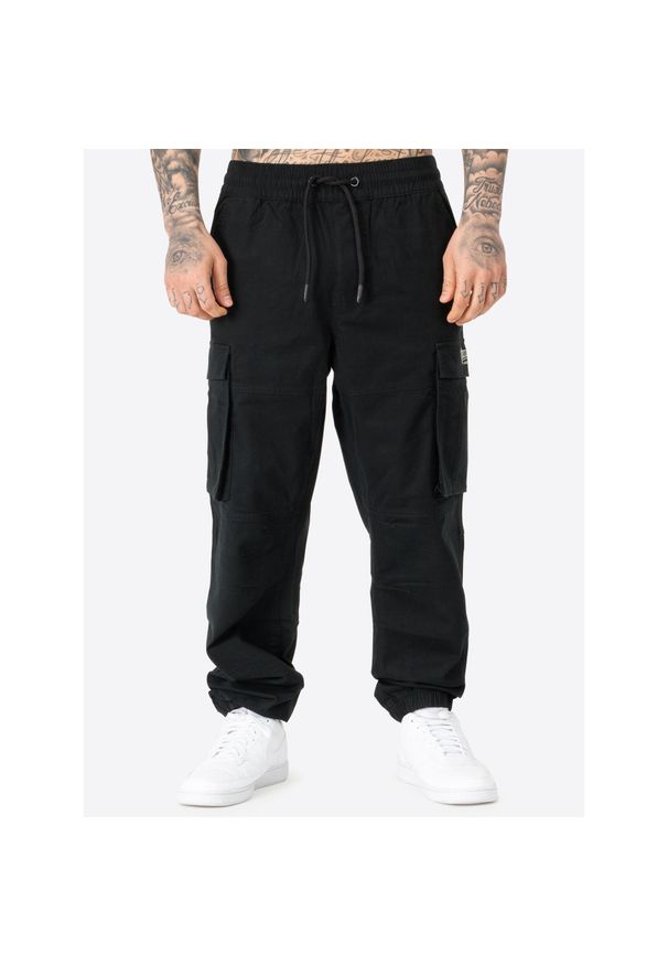 Spodnie cargo o regularnym kroju Lonsdale Mickley. Kolor: szary, wielokolorowy, czarny. Materiał: dresówka