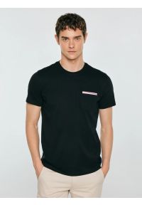 Big-Star - Koszulka męska z kieszonką czarna Toms 906. Okazja: na co dzień. Kolor: czarny. Materiał: dzianina, bawełna. Wzór: aplikacja. Styl: casual, klasyczny #1