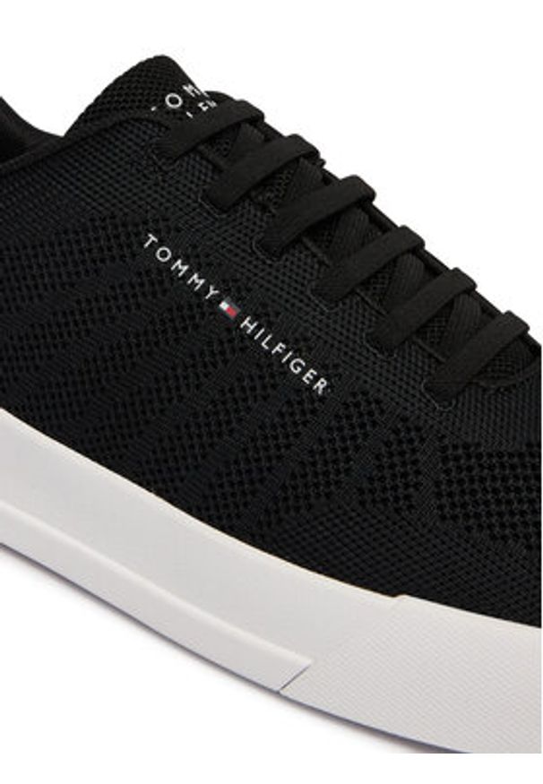 TOMMY HILFIGER - Tommy Hilfiger Sneakersy Th Court Knit FM0FM05823 Czarny. Kolor: czarny. Materiał: materiał