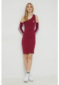 adidas Originals sukienka kolor bordowy mini dopasowana. Kolor: czerwony. Materiał: bawełna. Długość rękawa: długi rękaw. Wzór: aplikacja. Długość: mini #3