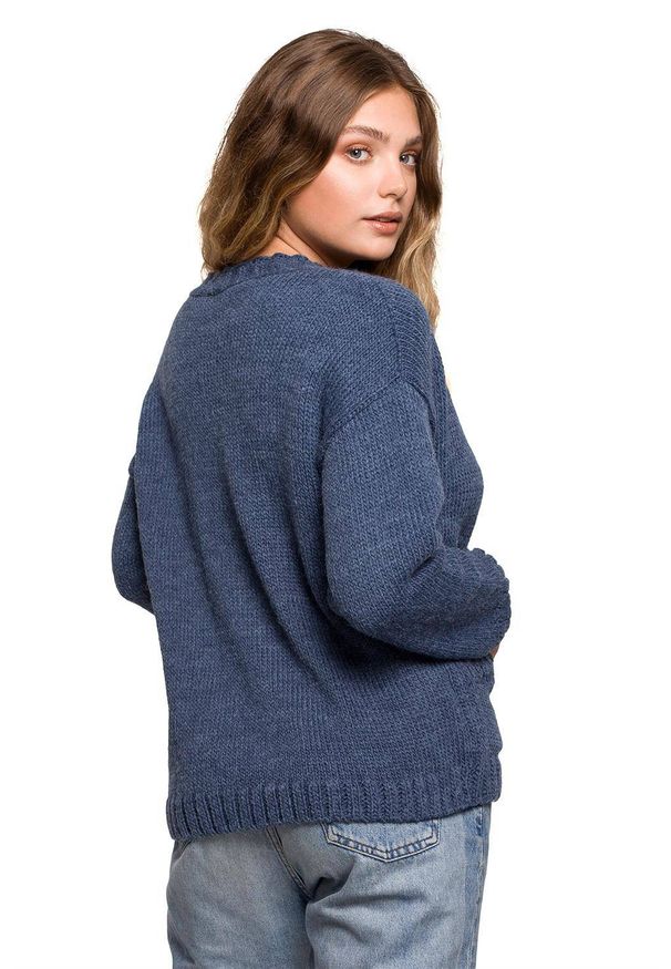 BE Knit - Krótki kardigan z wełną zapinany na guziki. Materiał: wełna. Długość: krótkie. Sezon: jesień