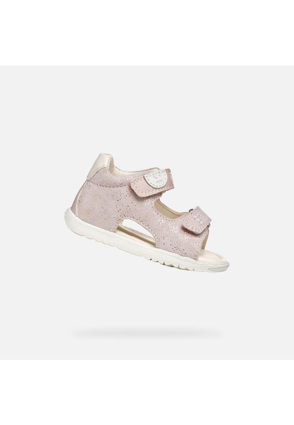 Sandały Geox Model B Sandal Macchia Gir Kolor Rose. Kolor: różowy, biały, wielokolorowy. Materiał: skóra. Sezon: lato