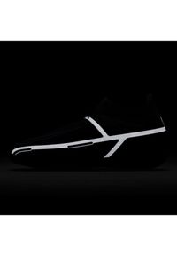 Buty halowe Nike Phantom GT2 Academy Df Ic M DC0800-004 czarne czarne. Zapięcie: sznurówki. Kolor: czarny. Materiał: syntetyk, guma. Szerokość cholewki: normalna. Sport: piłka nożna #4