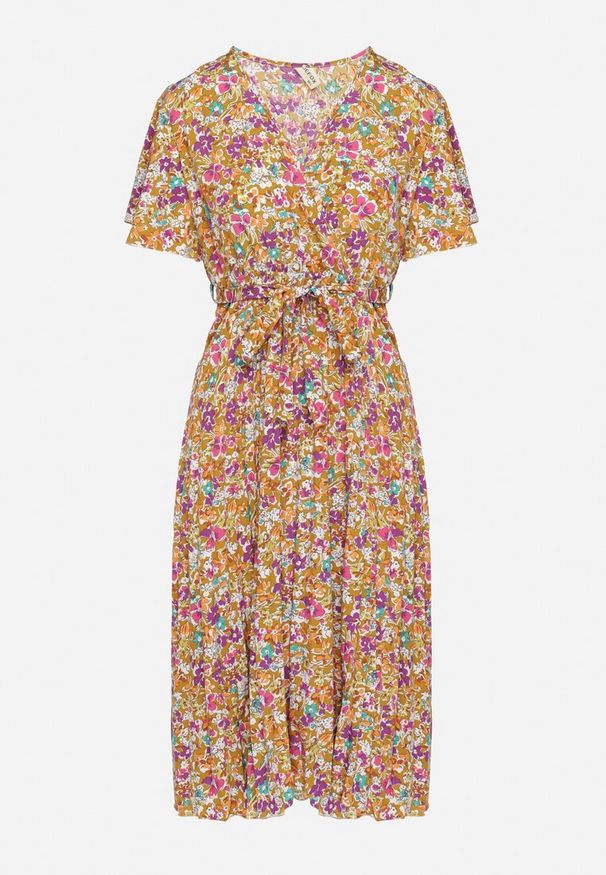 Born2be - Żółta Rozkloszowana Sukienka w Kwiaty z Kopertowym Dekoltem Plisowana Lanasira. Kolor: żółty. Wzór: kwiaty. Typ sukienki: kopertowe