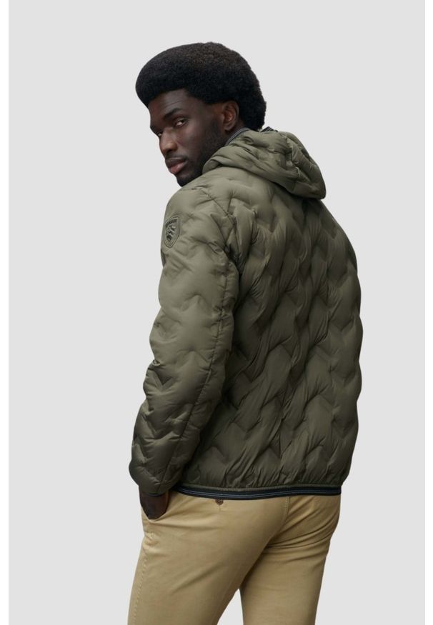 Blauer USA - BLAUER Zielona kurtka męska Pier Short Jackets. Kolor: zielony. Materiał: poliamid, puch
