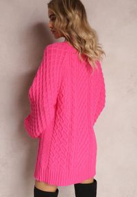 Renee - Fuksjowy Długi Sweter Ozdobiony Drobnym Splotem Killoe. Kolor: różowy. Materiał: jeans. Długość: długie. Wzór: ze splotem, aplikacja