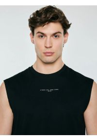 Big-Star - Koszulka męska bez rękawów czarna Irrer 907. Okazja: na co dzień. Kolor: czarny. Materiał: materiał, jeans, tkanina, dresówka. Długość rękawa: bez rękawów. Wzór: nadruk. Styl: sportowy, klasyczny, casual #2