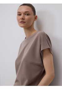 Reserved - T-shirt z modalem - brązowy. Kolor: brązowy. Materiał: dzianina