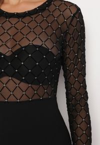 Born2be - Czarna Koktajlowa Sukienka Mini z Siateczkową Górą z Cyrkoniami Fatilla. Kolor: czarny. Materiał: tkanina. Styl: wizytowy. Długość: mini #4