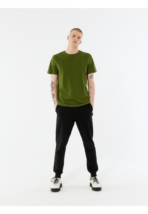 outhorn - Gładki t-shirt męski. Materiał: bawełna, jersey, materiał. Wzór: gładki