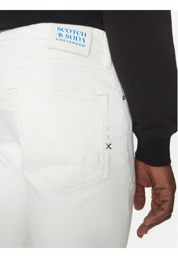 Scotch & Soda Jeansy 178933 Biały Slim Fit. Kolor: biały