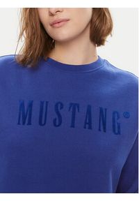 Mustang Bluza Bea 1014623 Niebieski Regular Fit. Kolor: niebieski. Materiał: bawełna