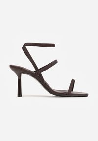 Born2be - Brązowe Sandały na Szpilce z Elastycznymi Paskami i Kwadratowym Noskiem Sarorin. Okazja: na wesele, na co dzień, na ślub cywilny. Zapięcie: pasek. Kolor: brązowy. Wzór: paski. Obcas: na szpilce. Styl: casual, elegancki. Wysokość obcasa: średni #7