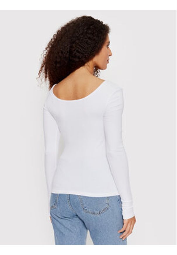 Pieces Bluzka Kitte 17101437 Biały Slim Fit. Kolor: biały. Materiał: bawełna