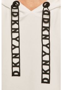 DKNY - Dkny - Bluza. Typ kołnierza: kaptur. Kolor: biały. Materiał: bawełna, dzianina, elastan. Długość rękawa: krótki rękaw. Długość: krótkie. Wzór: gładki #4
