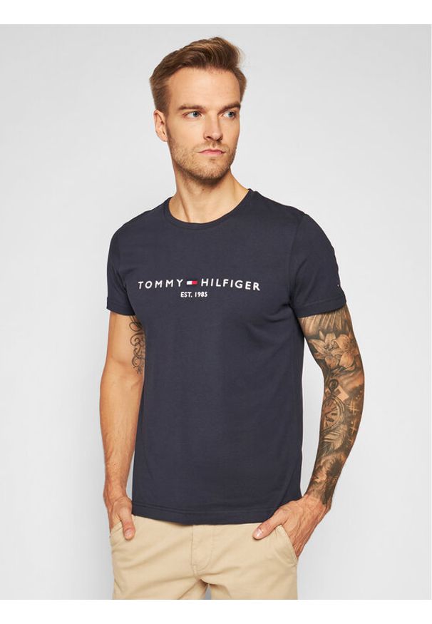 TOMMY HILFIGER - Tommy Hilfiger T-Shirt Core Logo Tee MW0MW11465 Granatowy Slim Fit. Kolor: niebieski. Materiał: bawełna