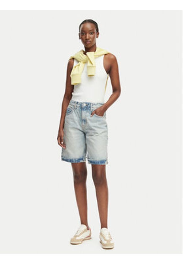 Tommy Jeans Bermudy Mia DW0DW22686 Niebieski Relaxed Fit. Kolor: niebieski. Materiał: bawełna, jeans